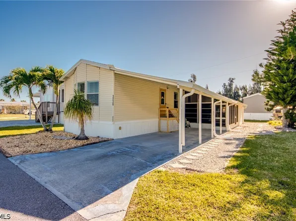 7230 Ladyfish Dr, Saint James City, FL 33956