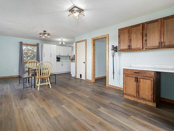 5th image of 329 Cedar Oak Drive