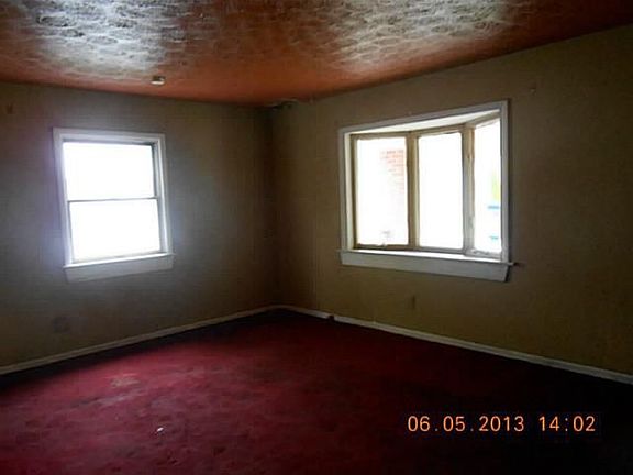 2nd image of 3612 Medina Ave