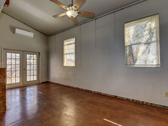 3rd image of 525 Dameron Dr
