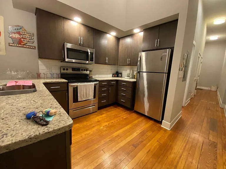 20 E Broad St — Photo 25