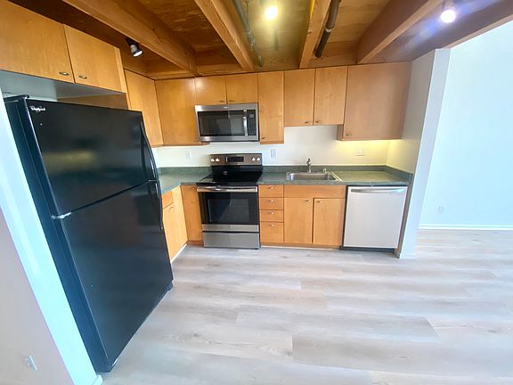 3rd image of 825 Minnesota St APT 9