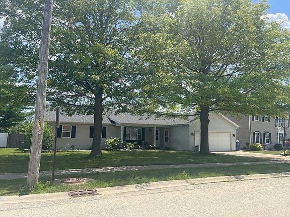 3rd image of 1126 Guinevere Ln