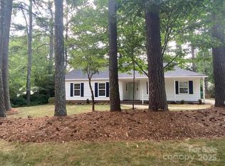 709 Falls Church Rd, Charlotte, NC 28270