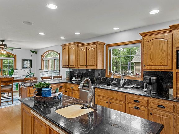 5th image of 1395 Sawgrass Dr