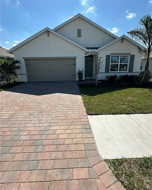 20257 Camino Torcido Loop