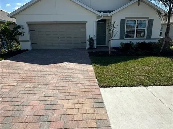 20257 Camino Torcido Loop, North Fort Myers, FL 33917