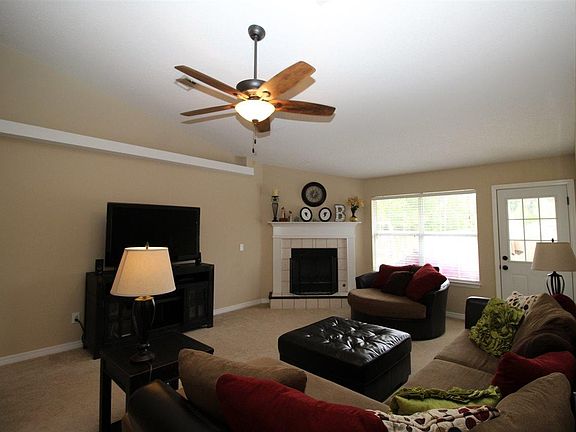 3rd image of 10379 Wailuku Dr