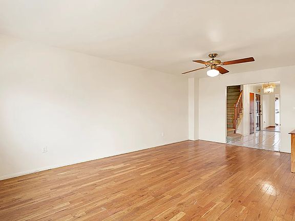 3rd image of 1129 E 81st St