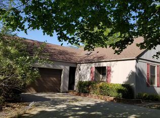 1012 Grand Park Dr, Fairfield, IA