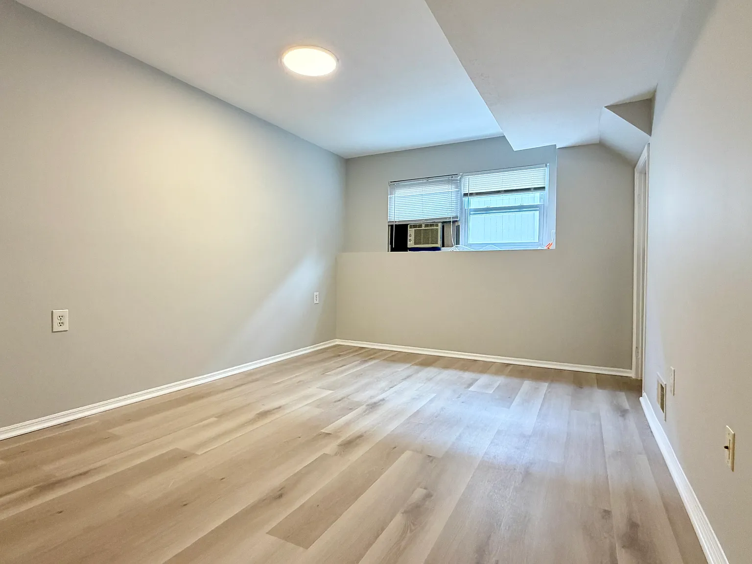 136 Erika Loop — Photo 3