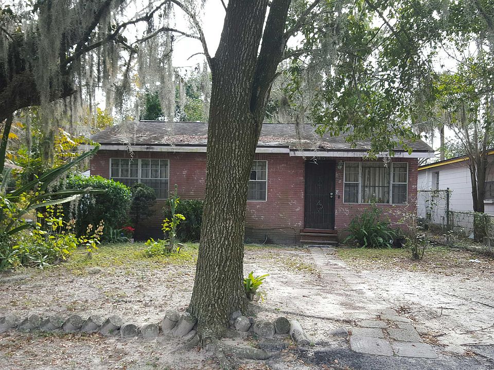 1st image of 3703 E Caracas St