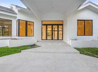 2975 Luckie Rd, Weston, FL 33331