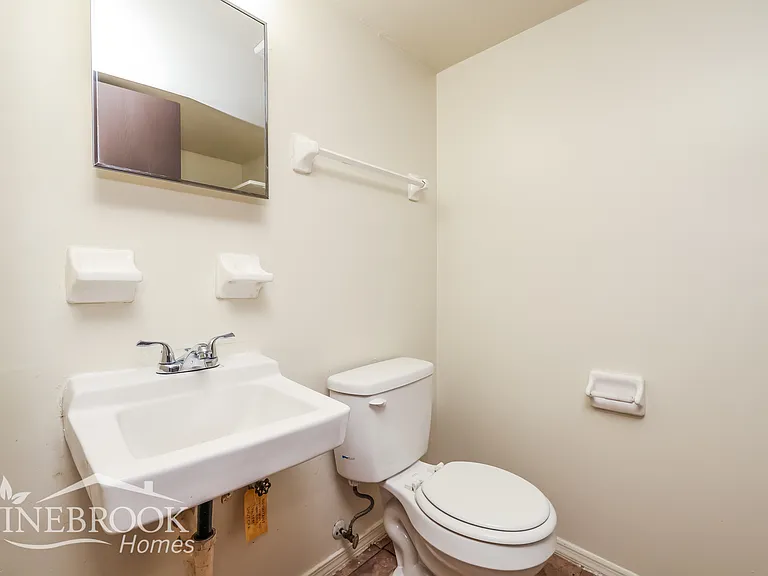 8293 Mount Carmel St — Photo 14