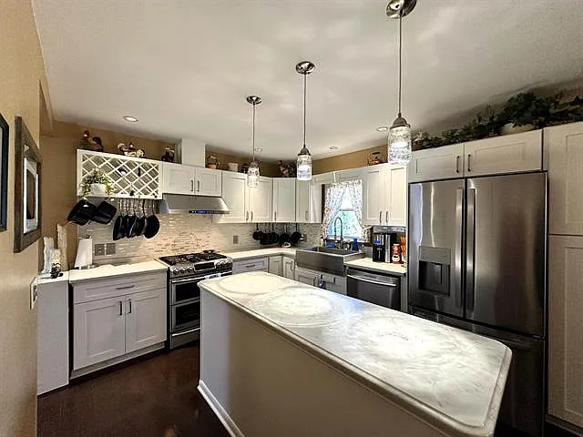 4612 Newcastle Rd — Photo 3