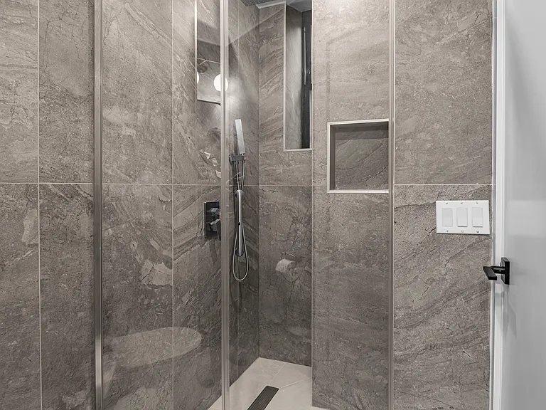 236 W 15th St #13 — Photo 12