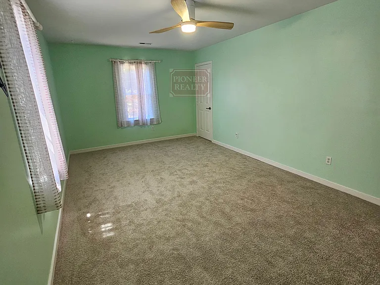5305 Hill Dr — Photo 30
