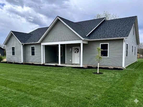52 East Olive Street, Grand Isle, VT 05458