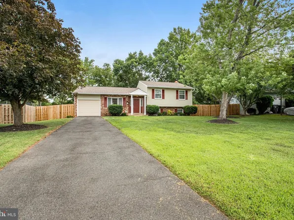 9253 Bayberry Ave, Manassas, VA 20110