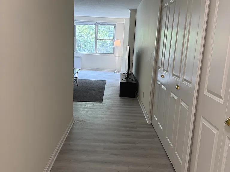 201 Saint Pauls Ave #5G — Photo 12