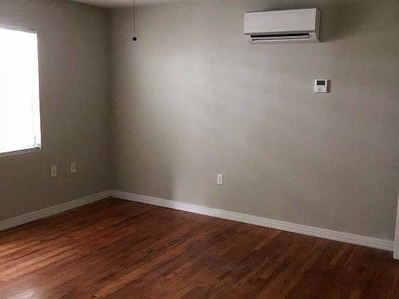 5th image of 815 Shirley St Unit 204
