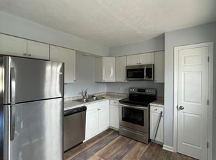 1110 Centre Pkwy #B, Lexington, KY 40517