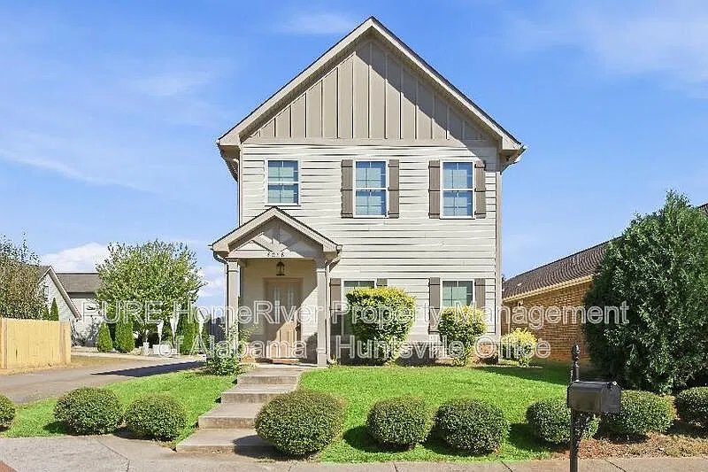 4 bed, 4.0 bath, 2035 sqft, $1,950 — Photo 1