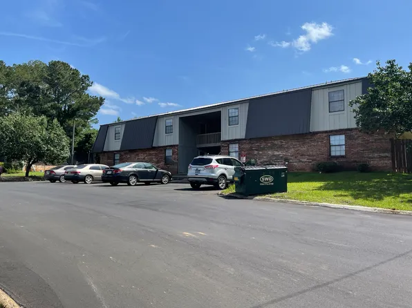 209 Apache Dr, Enterprise, AL