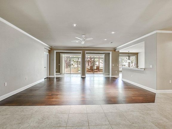 4th image of 735 Breezeway Ln