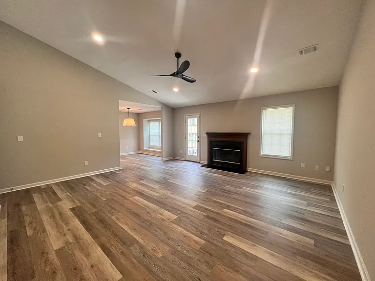 6 Belcross Ct — Photo 2