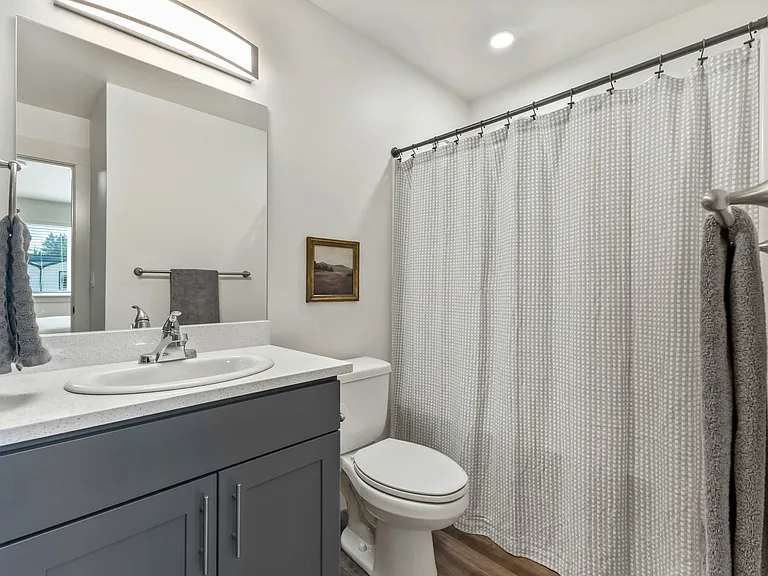 Santiam Canyon Luxury Townhomes — Photo 19