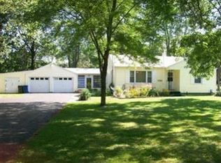 41385 Russia Rd, Elyria, OH 44035