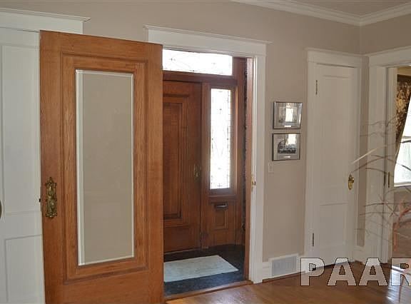 3rd image of 1630 W Parkside Dr