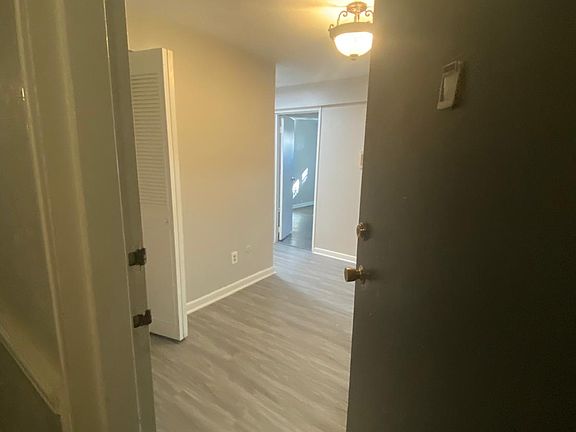 3rd image of 55 Elmwood Park #U3