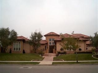 2306 Parkgate St, Bakersfield, CA