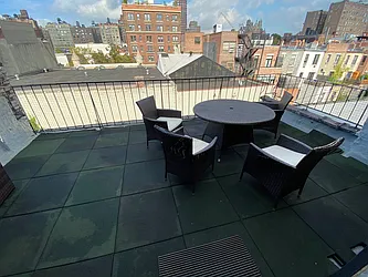 Rented by Harris Philip NYC