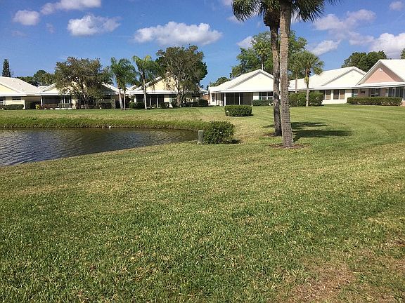 5th image of 739 Harrington Lake Dr N #28