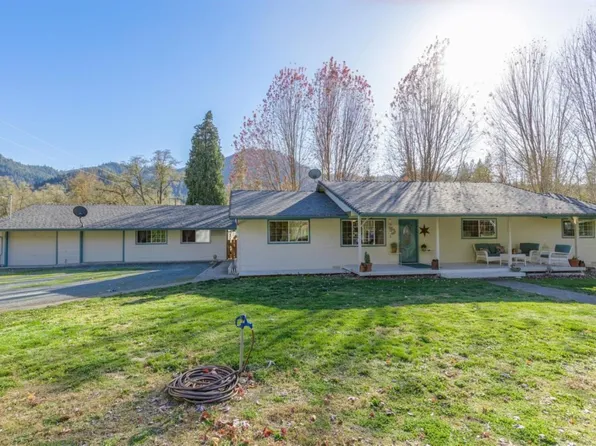 11278 E Evans Cres, Rogue River, OR 97537