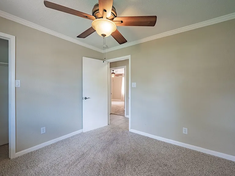 5405 Westgate Dr — Photo 15