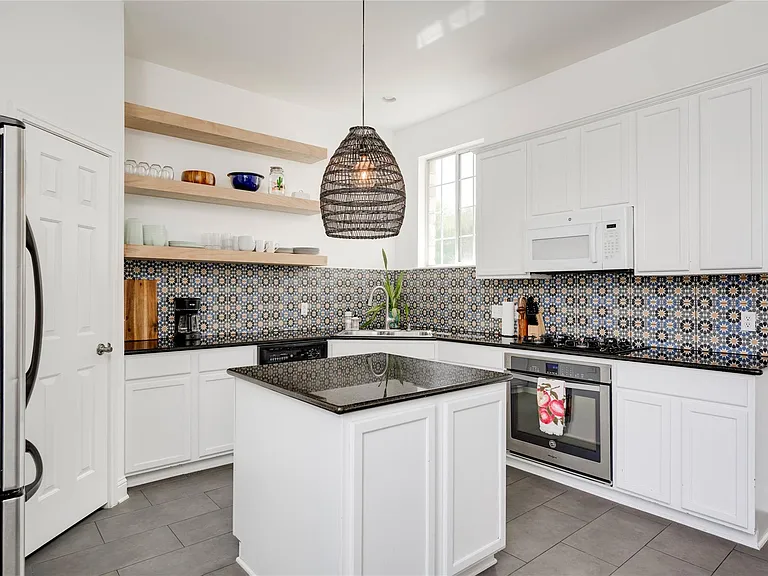 1802 Village Oak Ct — Photo 11