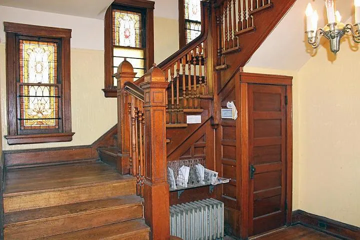 2704 N Hackett Ave #10 — Photo 2