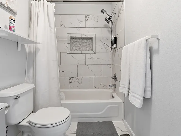1706 Lake Shore Pl — Photo 18