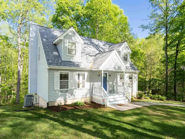 5 Iroquois Way, Palmyra, VA 22963