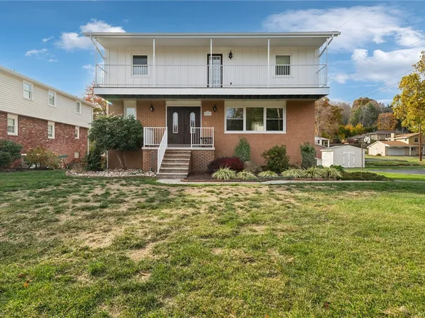 5 Tanglewood Dr, Greensburg, PA 15601