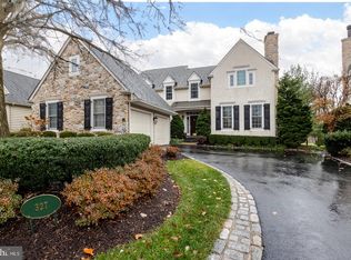 327 Applebrook Dr, Malvern, PA 19355