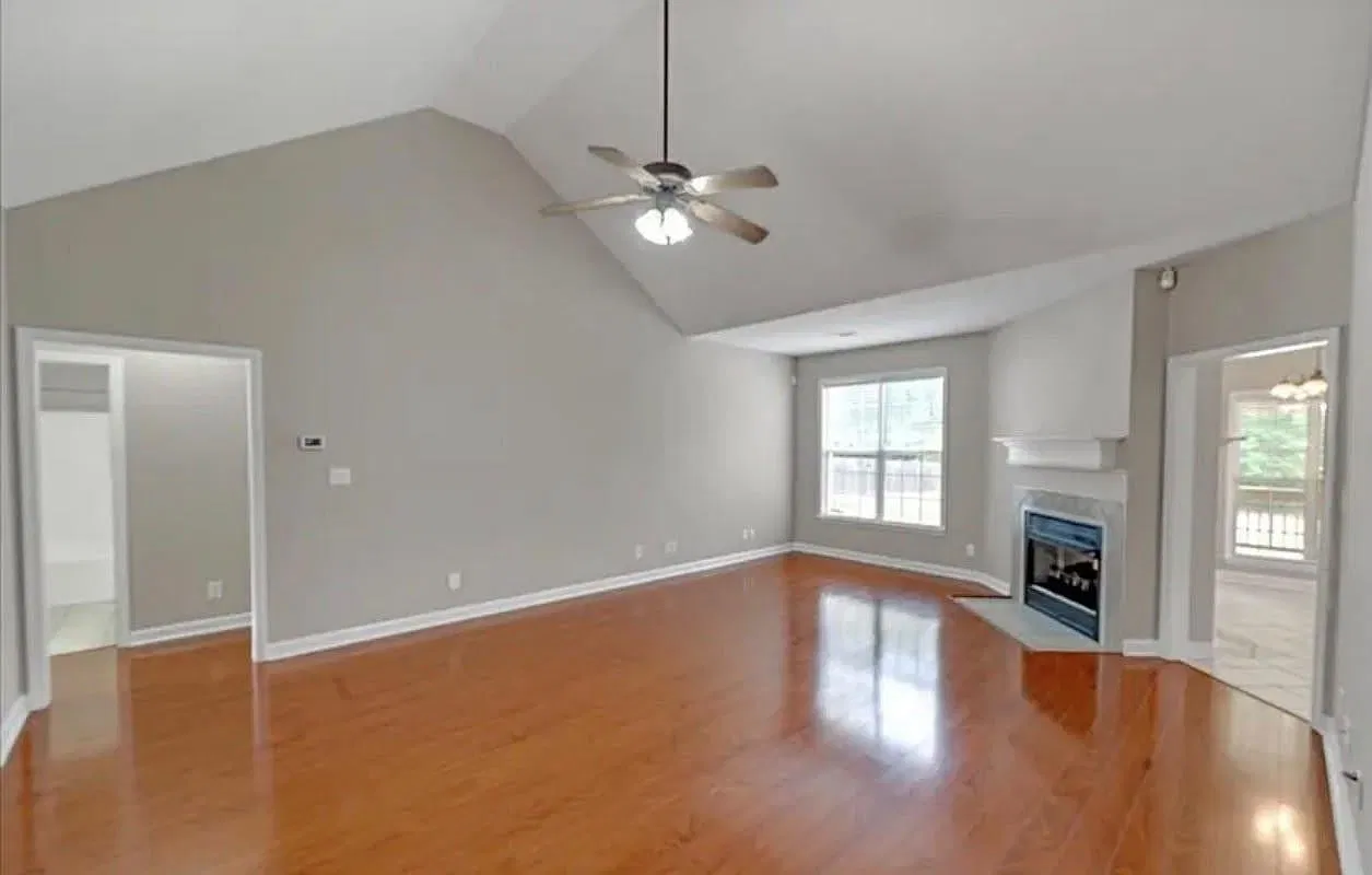3 bed, 1953 sqft, $1,680 — Photo 2