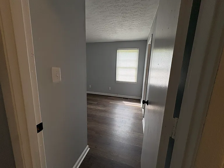 406 Cary Dr — Photo 20