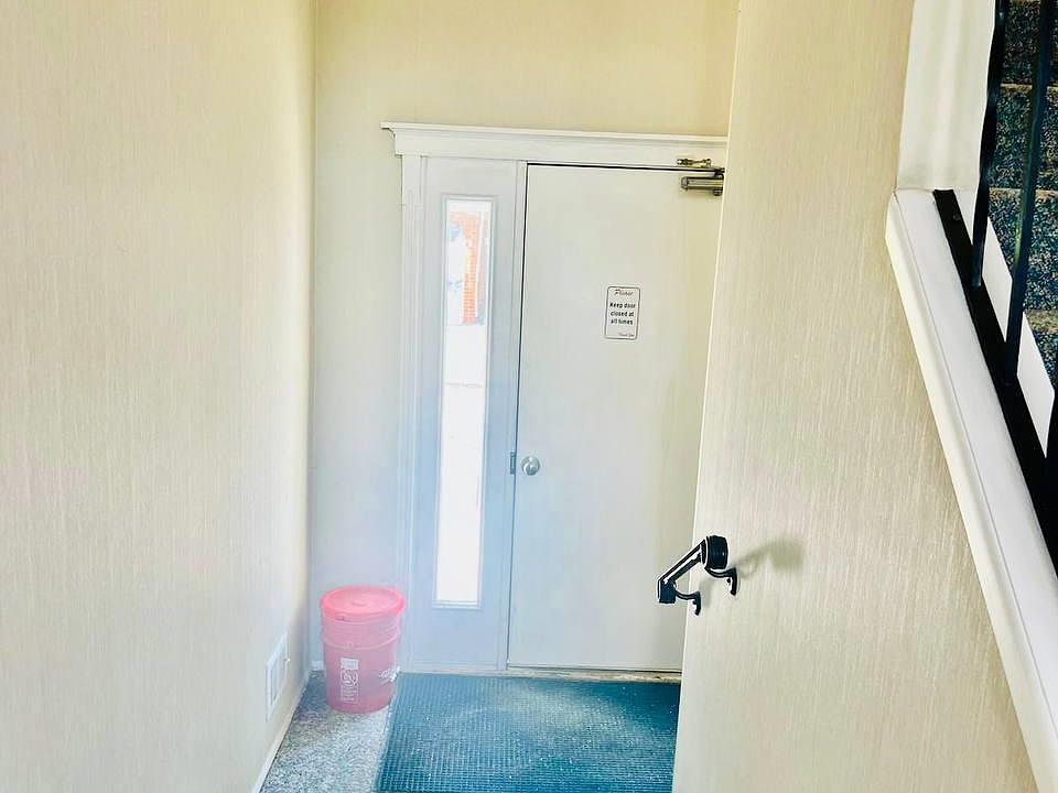 1st image of 29248 Hoover Rd