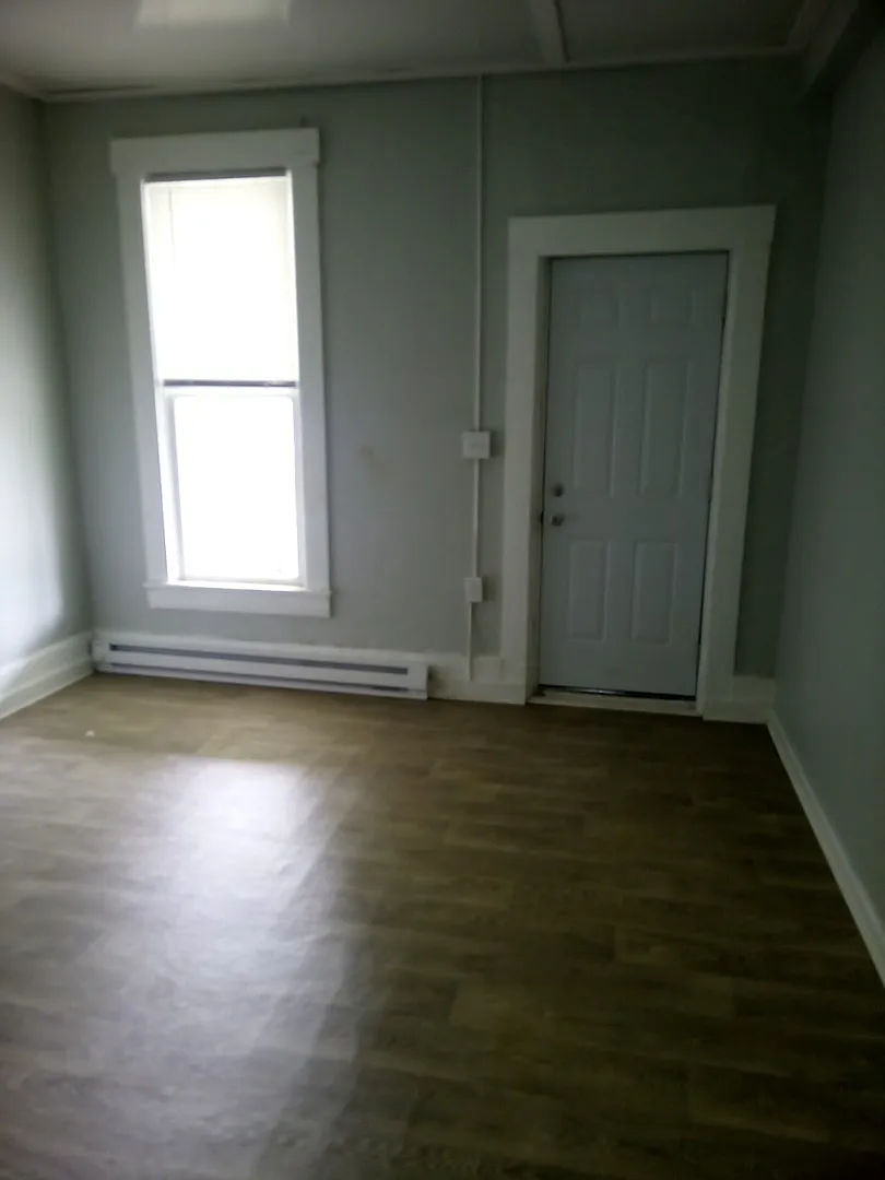 2 bed, 650 sqft, $775 — Photo 2