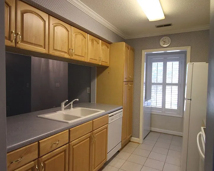 806 Beech Dr — Photo 15